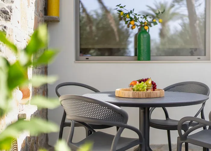Lemoni House